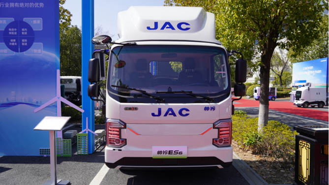 江淮1卡帅铃ES6：七大“法宝”护航，打造全能高端纯电轻卡新标杆