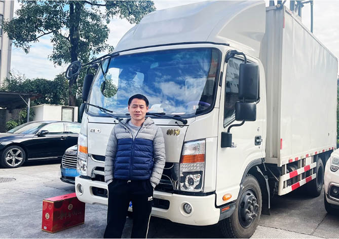 【周六有老友】1号伙伴陈师傅携手江淮1卡帅铃，一路坦途逐梦行