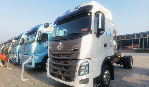 540马力、3700km续航 LNG干线快递车就得选这样的
