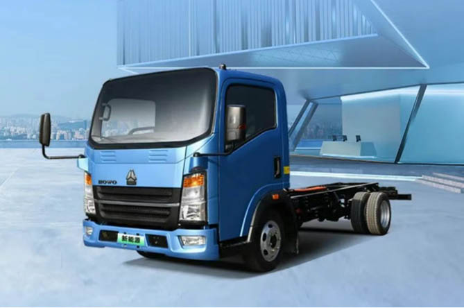 中国重汽HOWO新能源轻卡地库王，专治各种配送不服！