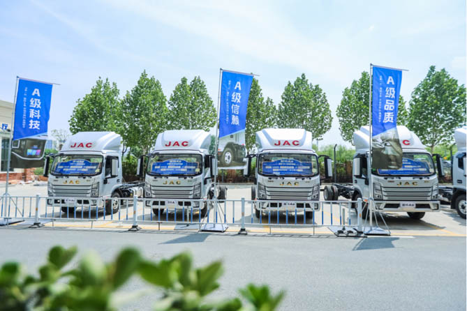 全新骏铃A9登陆武汉 “5A标准”重新定义高端轻卡