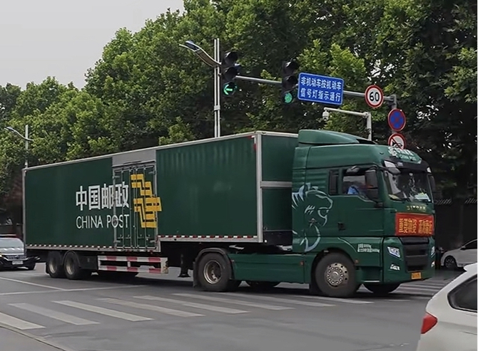 护航梦想征途，礼赞锦绣未来！中国重汽为万千学子高考加油！